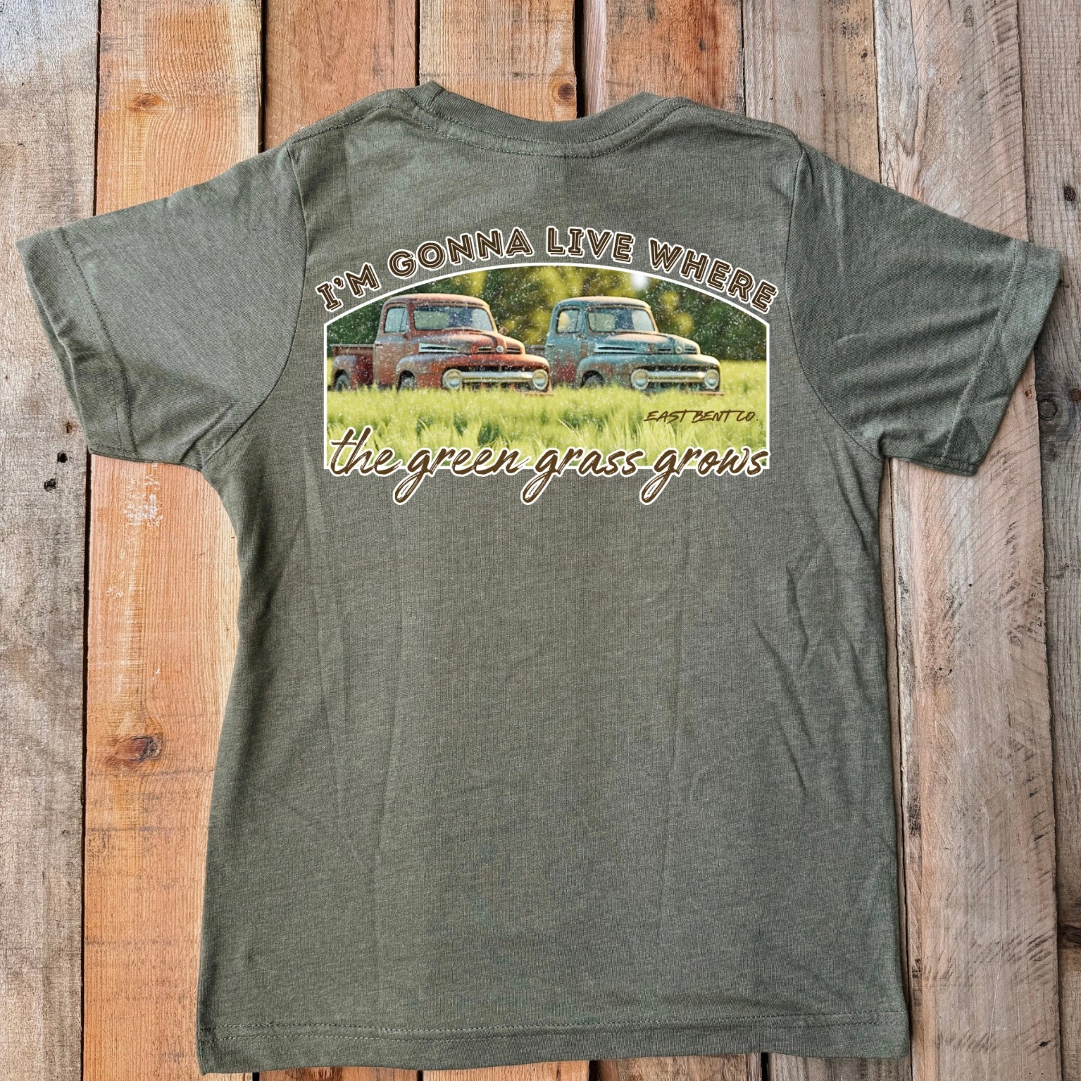 Where The Green Grass Grows Short Sleeve Shirt